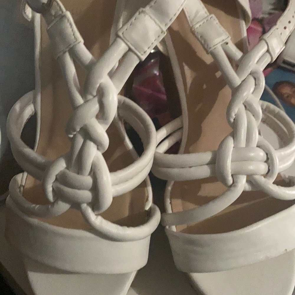 White wedges